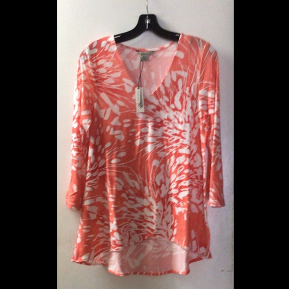 🌟DKR 3/4 Sleeve V-Neck Top - Picture 1 of 7